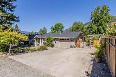 122 Swarthout Drive, Grants Pass, OR 97527 - Photo 53