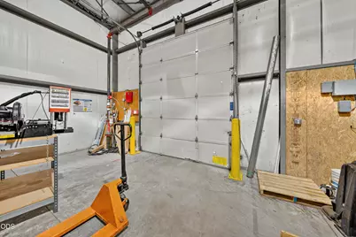 3755 Crater Lake Highway, Medford, OR 97504 - Photo 39