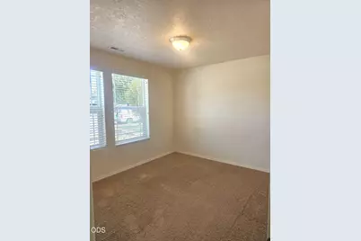3176 SW Evergreen Avenue, Redmond, OR 97756 - Photo 9