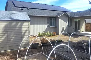 3176 SW Evergreen Ave, Redmond, OR 97756 - Photo 23
