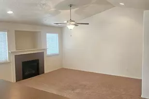 3176 SW Evergreen Ave, Redmond, OR 97756 - Photo 5