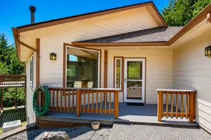 93764 Coho Ln, Coos Bay, OR 97420 - Photo 9