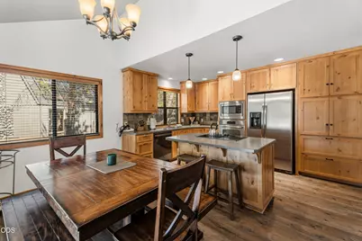 57545 Lark Lane #11, Sunriver, OR 97707 - Photo 11