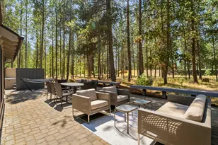 57545 Lark Ln, Sunriver, OR 97707 - Photo 5