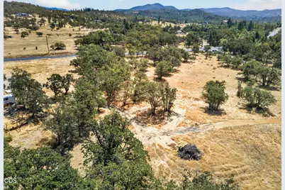 1350 Dry Creek Road, Eagle Point, OR 97524 - Photo 47