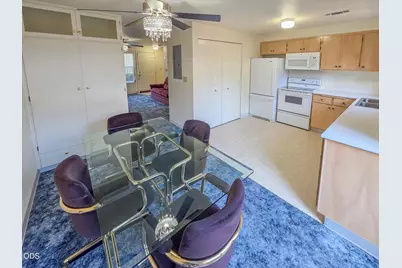 1800 Crater Lake Avenue #12, Medford, OR 97504 - Photo 7
