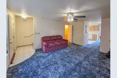 1800 Crater Lake Avenue #12, Medford, OR 97504 - Photo 3