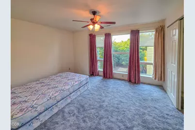 1800 Crater Lake Avenue #12, Medford, OR 97504 - Photo 23