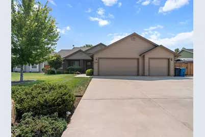 1950 NW Nickernut Court, Redmond, OR 97756 - Photo 1