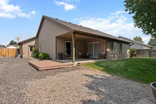 1950 NW Nickernut Ct, Redmond, OR 97756 - Photo 21