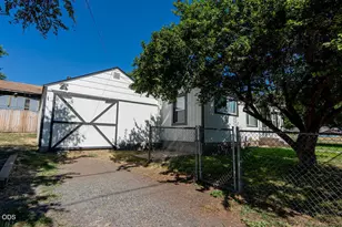 1804 Laurel St, Klamath Falls, OR 97601 - Photo 3