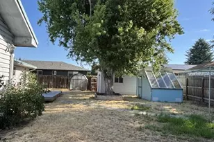 5463 Eastwood Dr, Klamath Falls, OR 97603 - Photo 15
