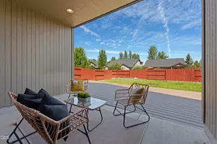 3301 NW Cedar Ave, Redmond, OR 97756 - Photo 29