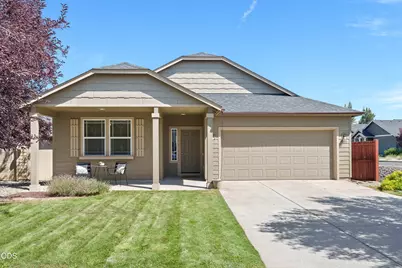 3301 NW Cedar Avenue, Redmond, OR 97756 - Photo 1
