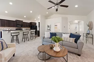3301 NW Cedar Ave, Redmond, OR 97756 - Photo 9
