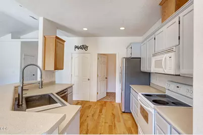 2185 SW Nick Way, Grants Pass, OR 97527 - Photo 11