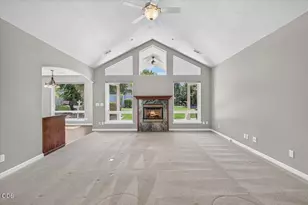 9 Aspen Ct, Eagle Point, OR 97524 - Photo 11