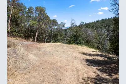 4183 Camino Viejo Road, Medford, OR 97501 - Photo 9