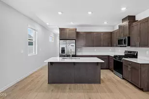 2717 NW 26th Loop N, Redmond, OR 97756 - Photo 5