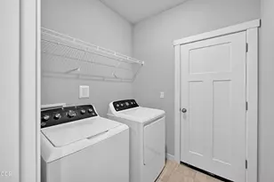 2717 NW 26th Loop N, Redmond, OR 97756 - Photo 23
