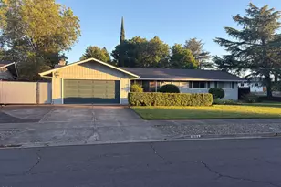 1964 Camellia Ave, Medford, OR 97504 - Photo 1