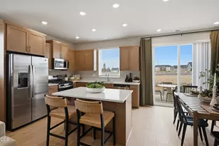 2733 NW 26th Loop N, Redmond, OR 97756 - Photo 5