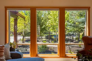 61375 Brianne Pl, Bend, OR 97702 - Photo 7