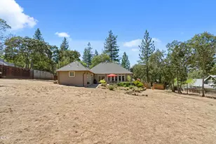 225 Andesite Dr, Jacksonville, OR 97530 - Photo 49