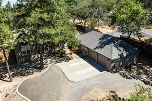 225 Andesite Dr, Jacksonville, OR 97530 - Photo 59