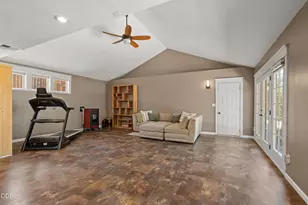 225 Andesite Dr, Jacksonville, OR 97530 - Photo 35