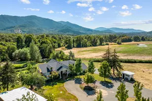 10999 N Applegate Rd, Grants Pass, OR 97527 - Photo 7