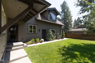 2425 NW Lemhi Pass Dr, Bend, OR 97703 - Photo 37