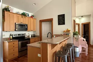749 NW 8th St, Redmond, OR 97756 - Photo 13