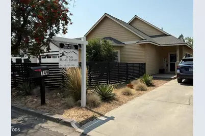 749 NW 8th Street, Redmond, OR 97756 - Photo 1