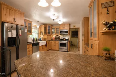1160 Crow Road, Merlin, OR 97532 - Photo 11