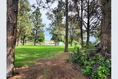 2200 NE Highway 20 #UNIT 10, Bend, OR 97701 - Photo 39