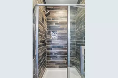 2755 SW Greens Boulevard #APT 17, Redmond, OR 97756 - Photo 9
