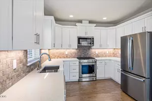 2755 SW Greens Blvd, Redmond, OR 97756 - Photo 15