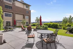 363 SW Bluff Dr, Bend, OR 97702 - Photo 35