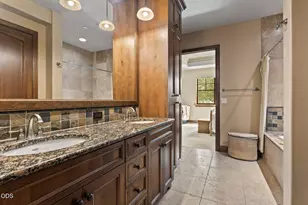363 SW Bluff Dr, Bend, OR 97702 - Photo 21