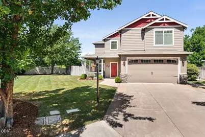 1073 Cathedral Way, Central Point, OR 97502 - Photo 1