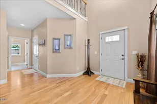 1073 Cathedral Way, Central Point, OR 97502 - Photo 3