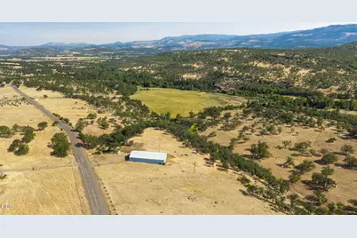 4001 S Fork Little Butte Creek Road, Eagle Point, OR 97524 - Photo 5