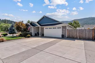 266 Retirement Ln, Cave Junction, OR 97523 - Photo 11