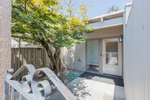 228 Mount Echo Dr, Medford, OR 97504 - Photo 11