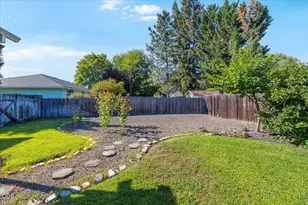 3031 Cheltenham Wy, Medford, OR 97504 - Photo 7