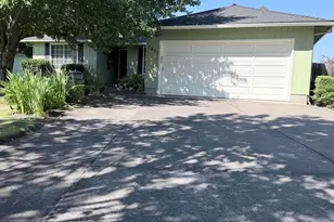 3031 Cheltenham Wy, Medford, OR 97504 - Photo 1