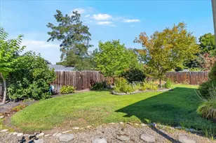 3031 Cheltenham Wy, Medford, OR 97504 - Photo 9