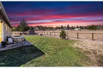 1940 SE Sagebrush Drive, Madras, OR 97741 - Photo 3