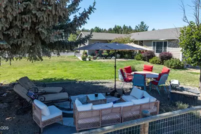 1940 SE Sagebrush Drive, Madras, OR 97741 - Photo 9